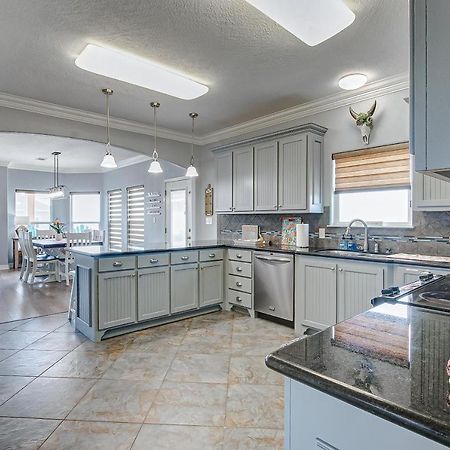 Spring Break Specials! Front Row Views - Tiki Bar - Playground Villa Bolivar Peninsula Екстериор снимка