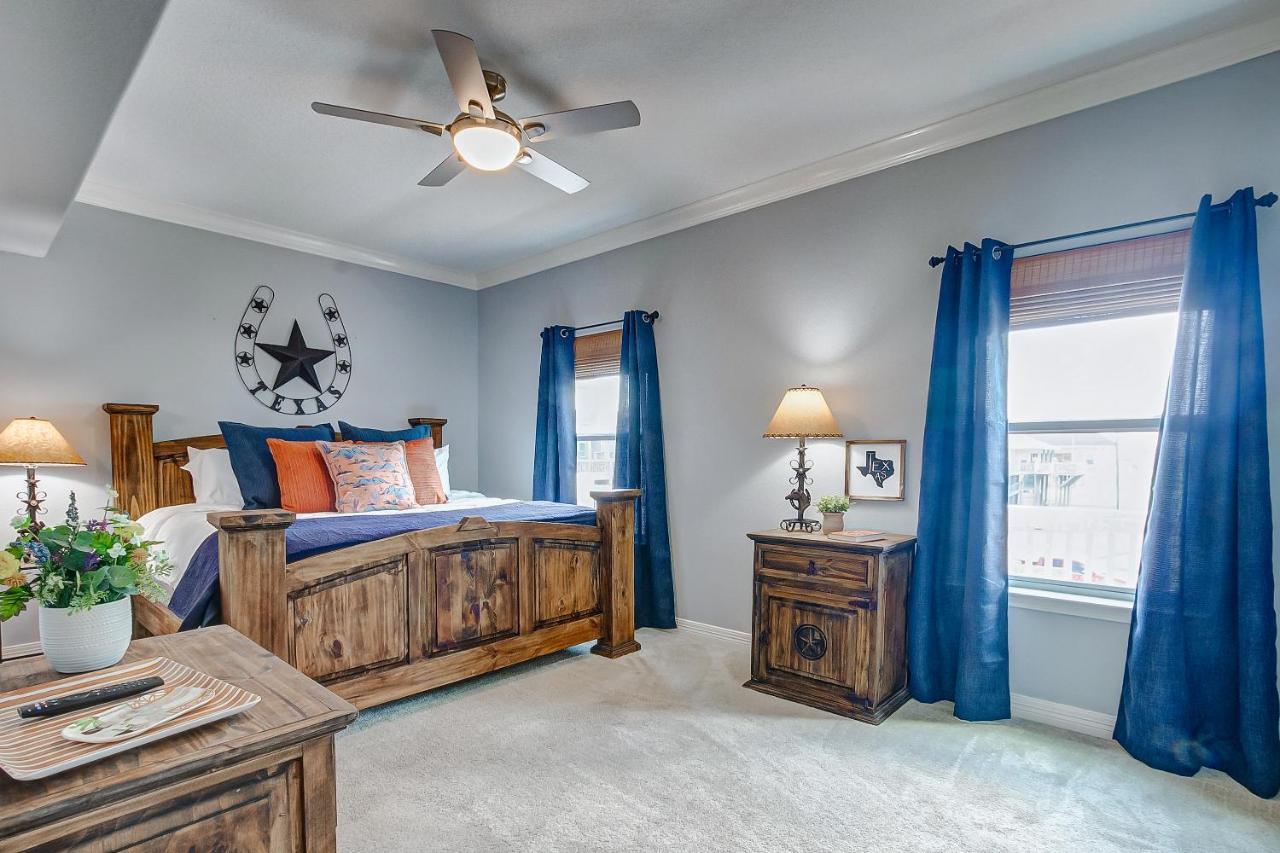Spring Break Specials! Front Row Views - Tiki Bar - Playground Villa Bolivar Peninsula Екстериор снимка
